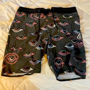 Size 34 Volcom board shorts